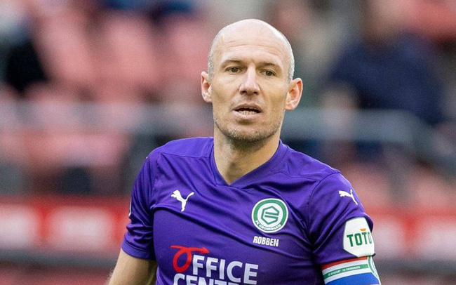 Arjen Robben giải nghệ bóng đá